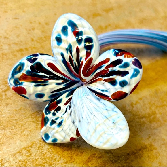 Flower Italy hand blown glass flower Rainbow white 6”